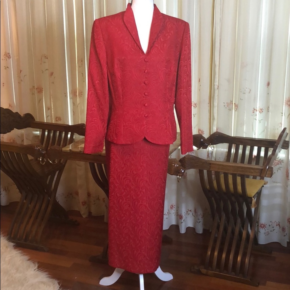 Red MAGGY LONDON 2-piece Skirt set, size 16